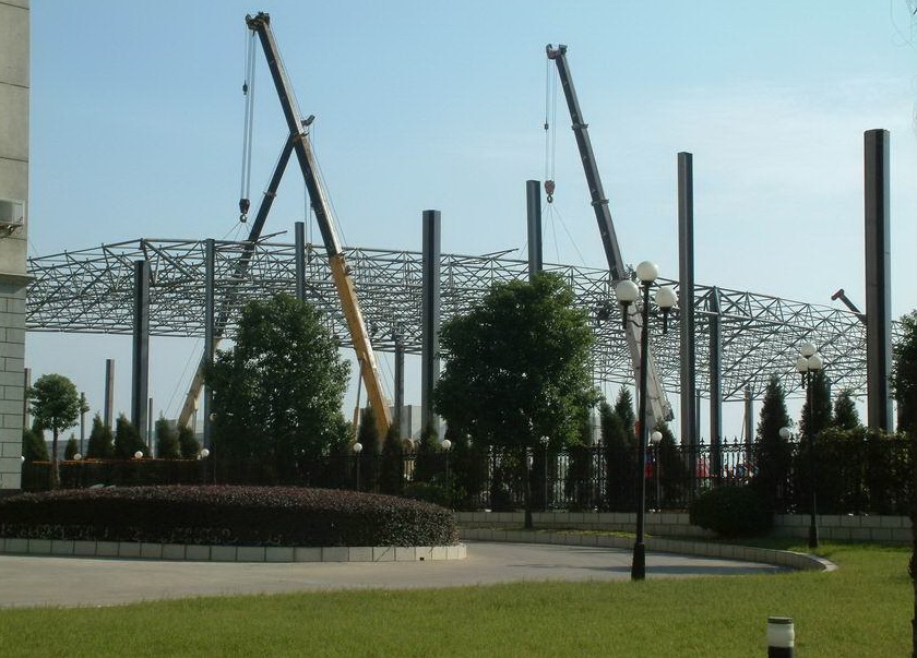 大渡口加油站罩棚网架