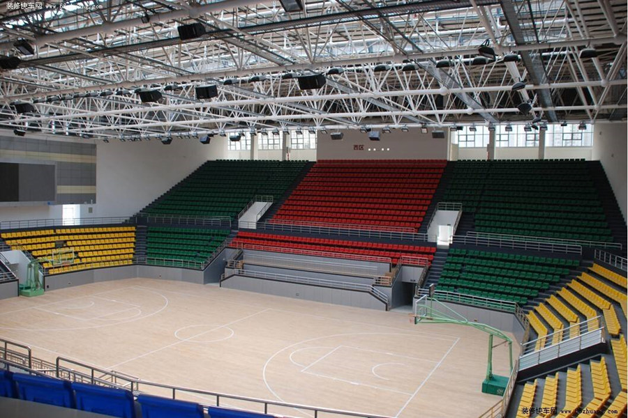 大渡口羽毛球场网架工程